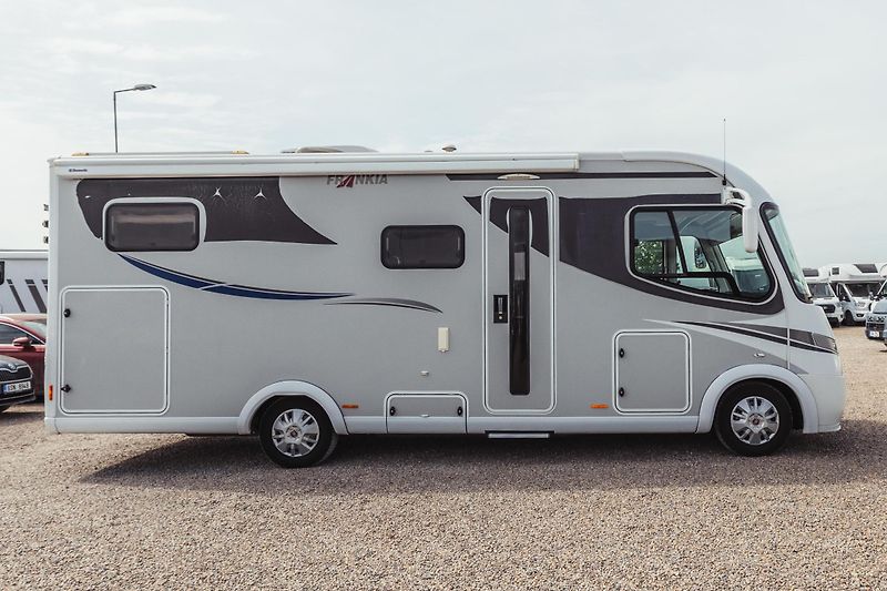 Frankia (2016) Exclusive 72, 3.5t, 1. majitel - fotka 2 z 28