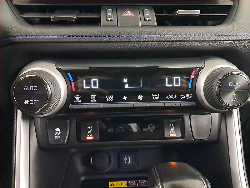 Toyota RAV4 (2023) Executive 2.5 Hybrid - fotka 18 z 23