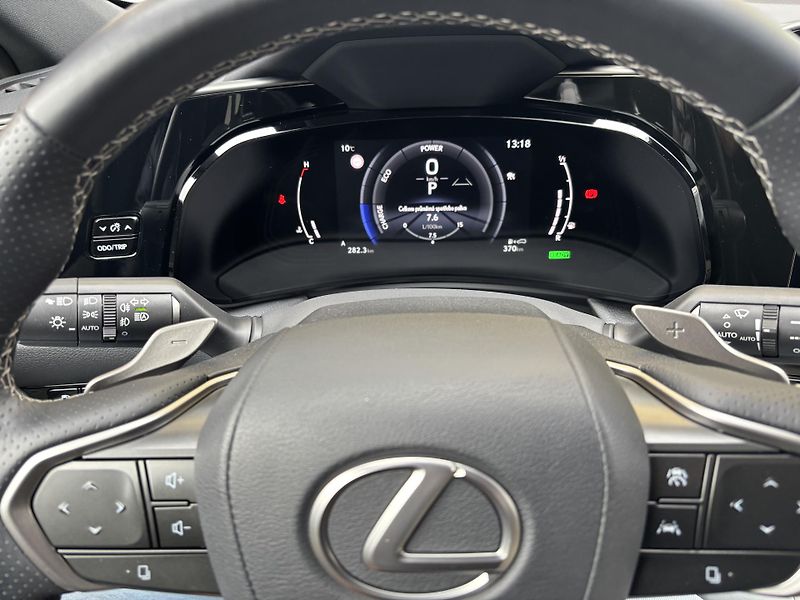 Lexus NX 350h (2024) 2.5HSD, 4x4, F-Sport top, ČR - fotka 16 z 21