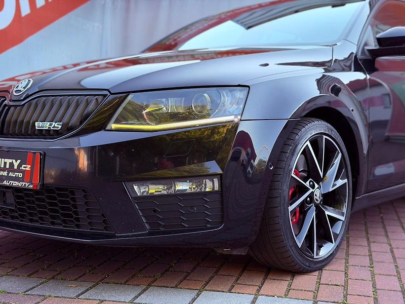 Škoda Octavia 2.0 TDi RS DSG, Pano, Memory - fotka 3 z 34