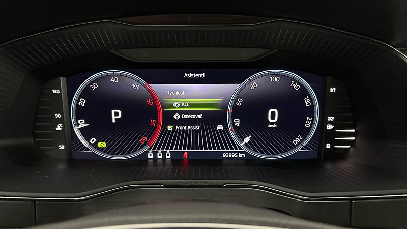 Škoda Superb 2.0 TDI DSG Style Combi - fotka 10 z 28