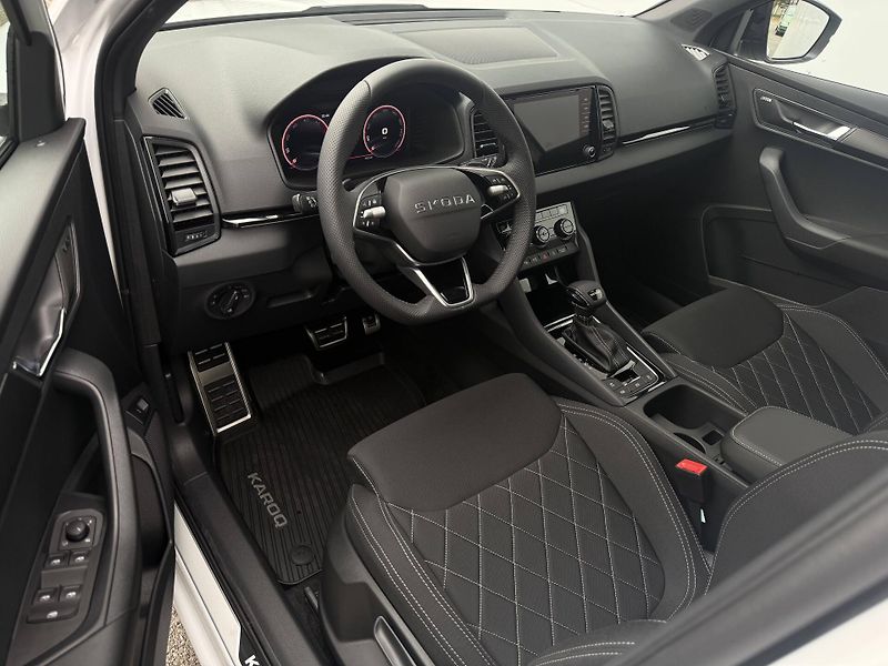 Škoda Karoq (2025) Sportline 7DSG 2,0 TDI - fotka 5 z 23
