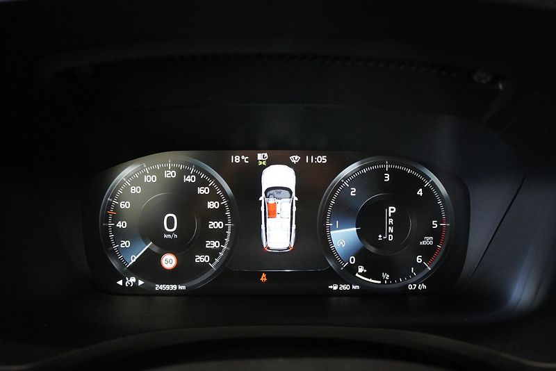 Volvo V60 (2019) CROSS COUNTRY 2,0 D4 AWD AUT. - fotka 20 z 33