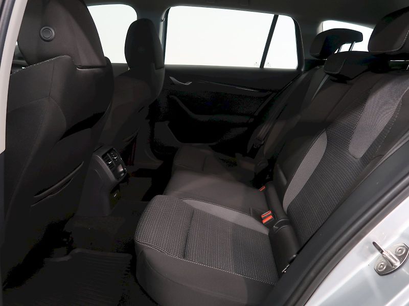 Škoda Octavia (2024) SELECTION 2.0TDI 110KW DSG - fotka 15 z 40