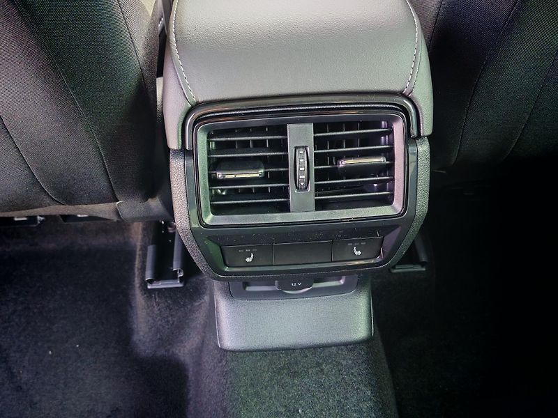 Škoda Karoq (2026) Classic 1.5 TSI DSG - fotka 10 z 19