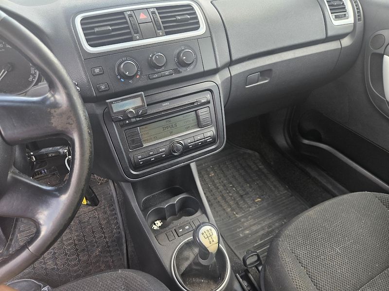 Škoda Roomster 1,4 16V benzin tažné - fotka 10 z 10