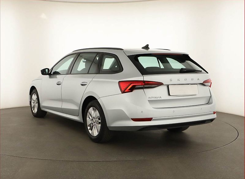 Škoda Octavia (2022) Ambition 2.0 TDI, ČR,1.maj - fotka 4 z 13
