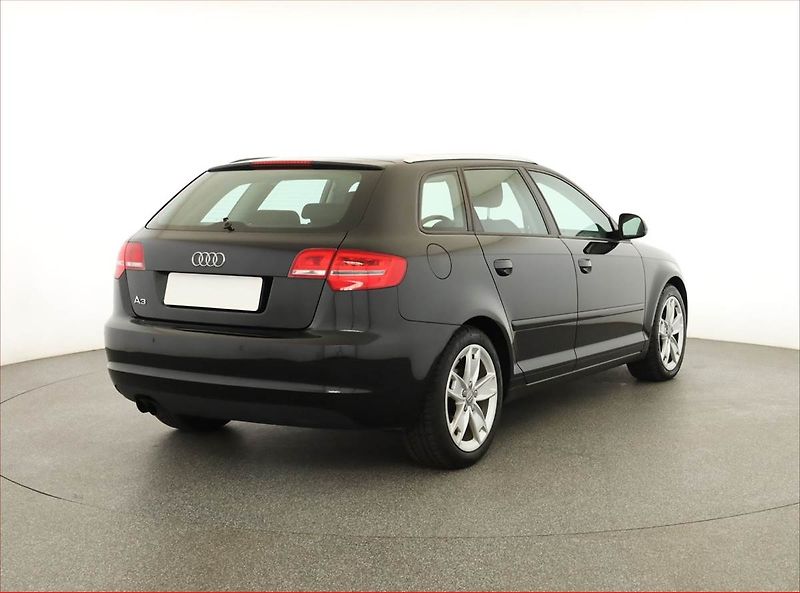 Audi A3 (2009) Sport 1.4 TFSI, Serv.kniha - fotka 5 z 17