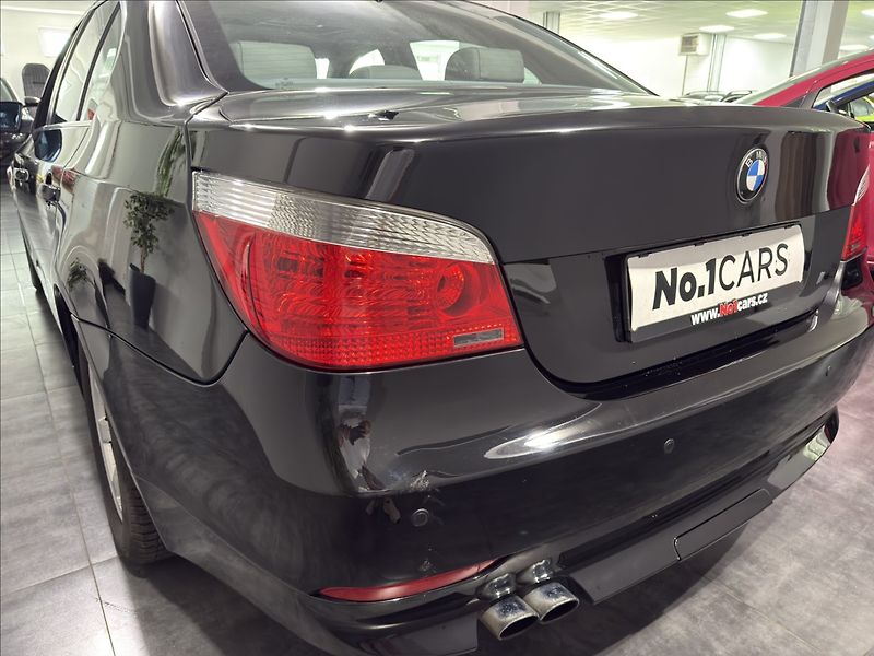BMW Řada 5 2,2   520i V6 ANGEL SUPER STAV - fotka 31 z 38