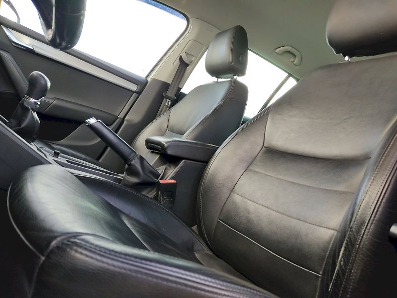 Škoda Octavia (2014) Combi Business 1,6 Tdi 81 Kw - fotka 21 z 33