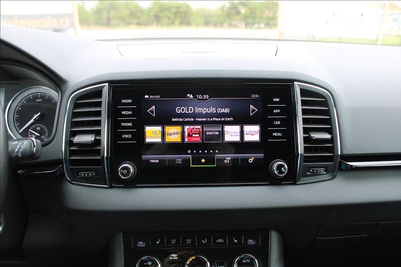 Škoda Karoq 2,0 TDi  DPH, ČR, SERVISKA - fotka 19 z 33