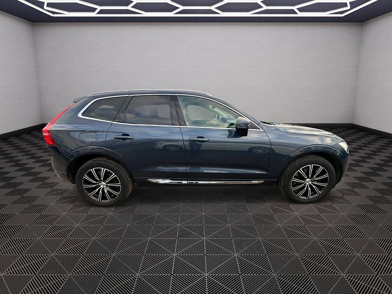 Volvo XC60 D4 140Kw AWD - fotka 8 z 23