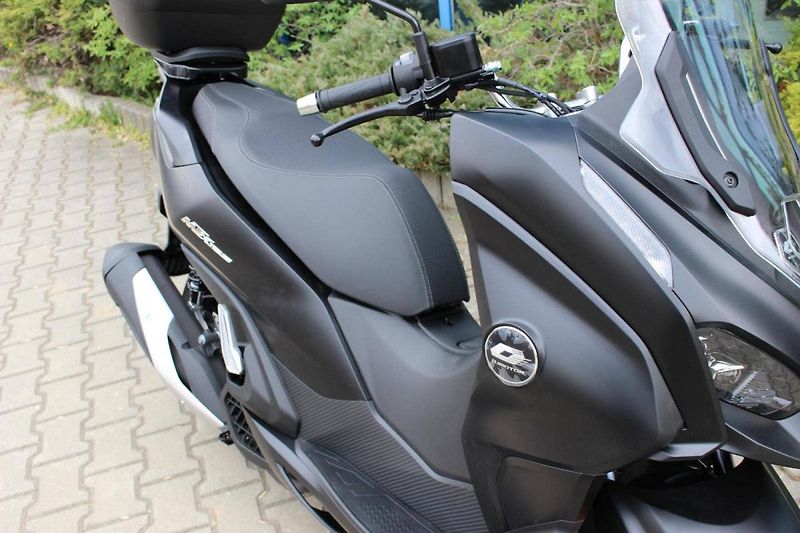 QJ Motor (2026) MTX 125 + kufr zdarma SKLADEM - fotka 3 z 9