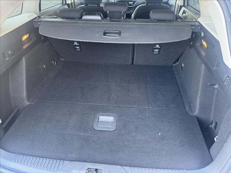 Ford Focus 2,0 TDCi Active - fotka 7 z 22