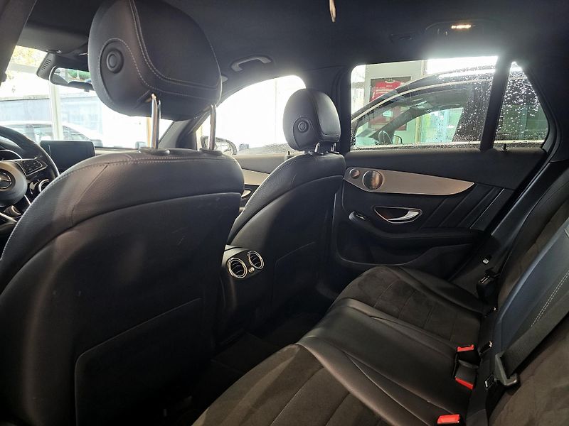 Mercedes-Benz GLC 220d 4M AMG Burmester tažné - fotka 11 z 17