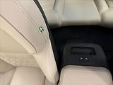 Volvo XC60 2,0  B5 Plus Dark - náhled 15