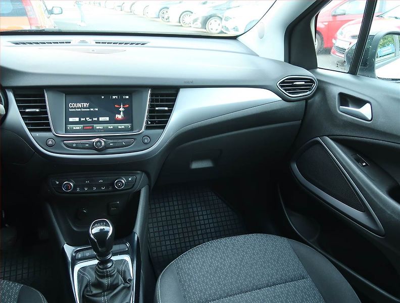 Opel Crossland X (2023) 1.2 Turbo, ČR,1.maj - fotka 8 z 14