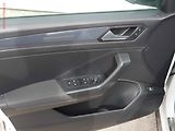 Volkswagen T-Roc (2018) 2.0 TSi 4x4, DSG, LED, navi - náhled 12
