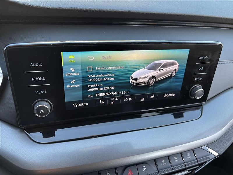 Škoda Octavia 1,5 TSI 110kW Ambition Combi - fotka 32 z 41