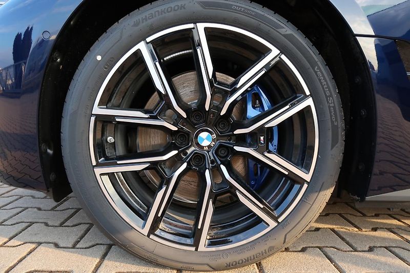 BMW i4 xDrive40 Gran Coupe - fotka 6 z 6