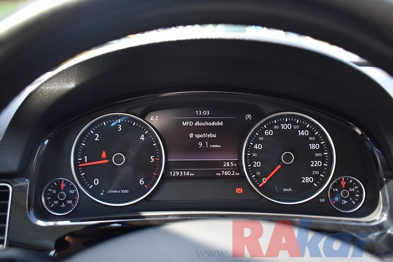 Volkswagen Touareg (2015) 3,0 TDI 4M - 193 kw - fotka 17 z 34