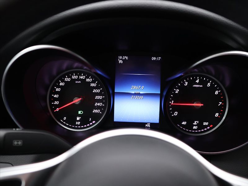 Mercedes-Benz Třídy C 1,6 C180 115 kW Full LED - fotka 16 z 32