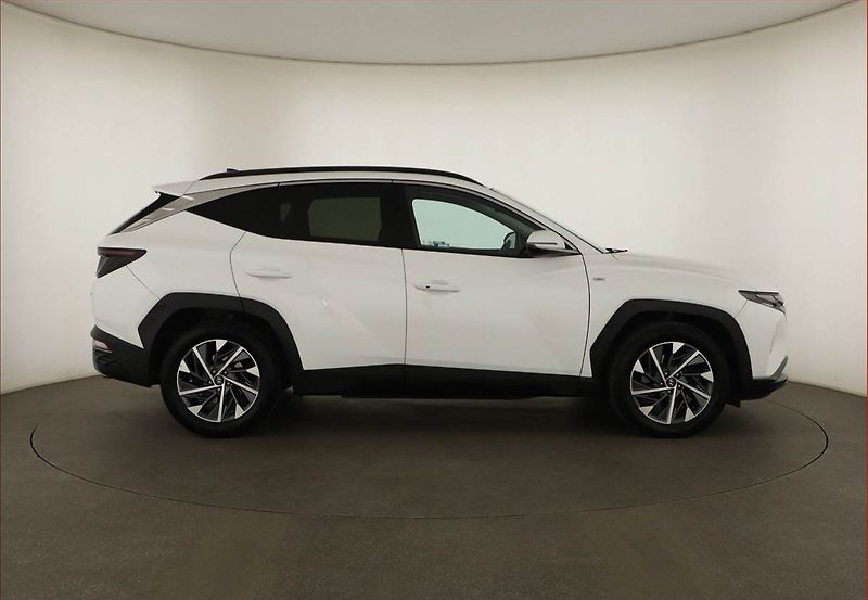 Hyundai Tucson (2023) Smart 1.6 T-GDI 48V MHEV - fotka 6 z 16