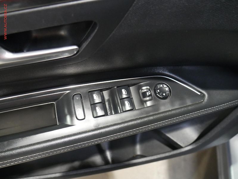 Peugeot 5008 (2020) 1.5 HDi, AT - fotka 12 z 20