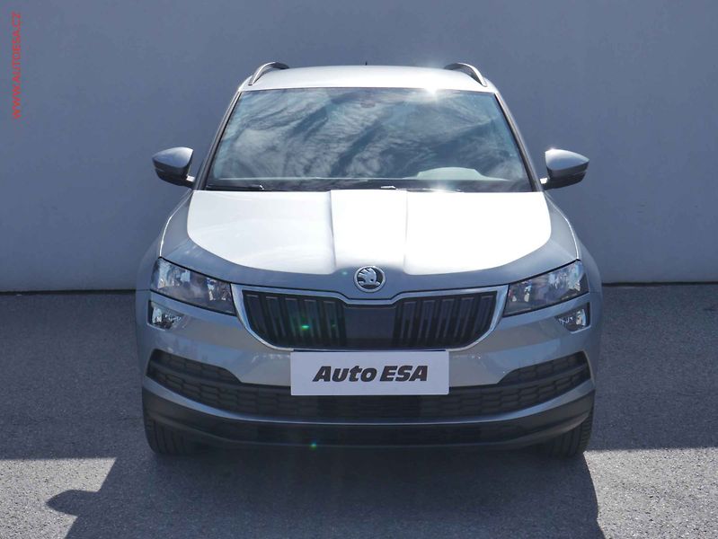 Škoda Karoq (2019) 1.0TSi, ČR, STK 7/28, LED - fotka 2 z 15
