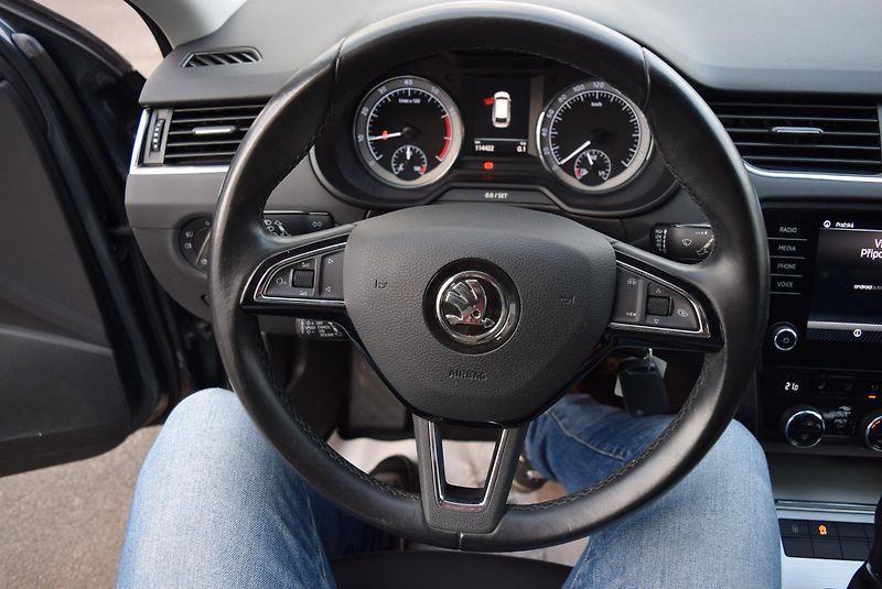 Škoda Octavia (2020) 1.5TSI 110kw AMBITION DSG KAM - fotka 27 z 44