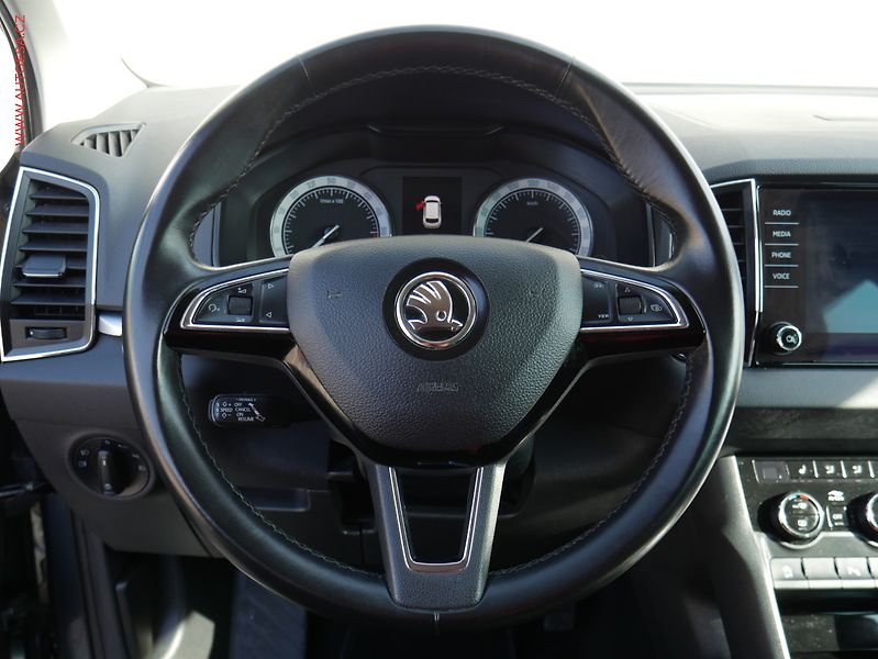 Škoda Karoq (2019) 1.6 TDi, Soleil, DSG, LED, - fotka 18 z 21