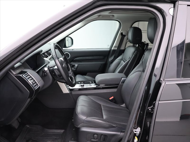 Land Rover Discovery 3,0 Td6 HSE Aut. 4WD DPH - fotka 12 z 31