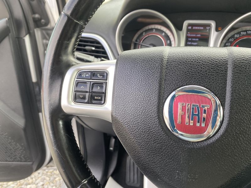 Fiat Freemont 2.0MJET 140PS 7MÍST KŮŽE MAN!! - fotka 155 z 166