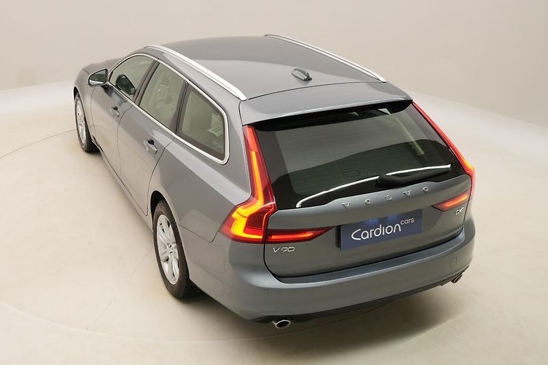 Volvo V90 D4 MOMENTUM AUT - fotka 16 z 48