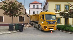 Škoda na obou domech byla vyčíslena na bezmála půl milionu korun.