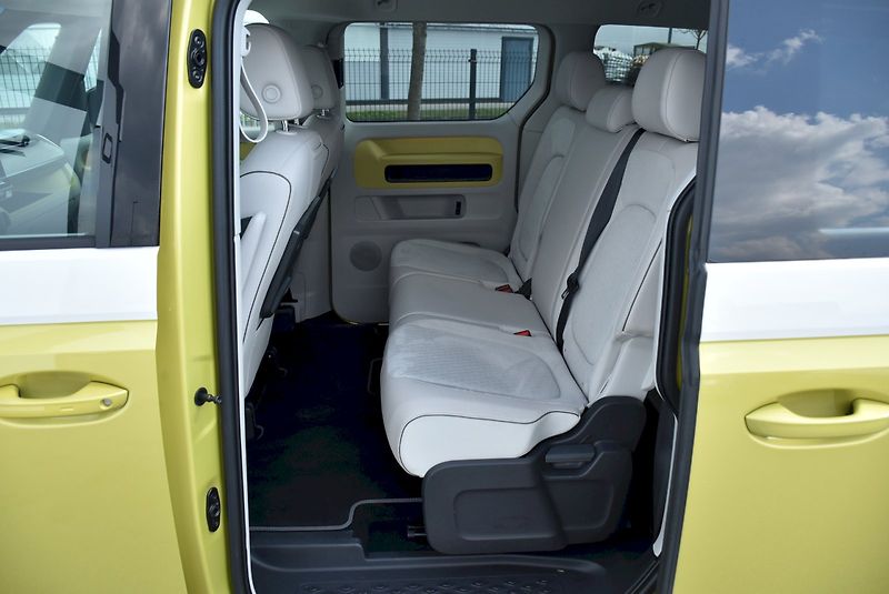 Volkswagen ID.Buzz (2023) PRO 150 kW - fotka 25 z 35