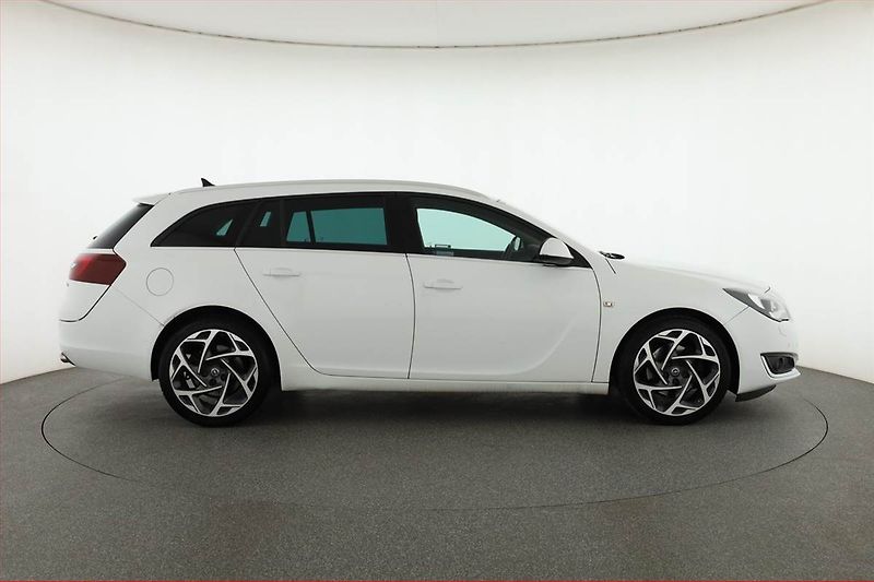 Opel Insignia (2015) 2.0 BiTurbo CDTI, Automat - fotka 6 z 18