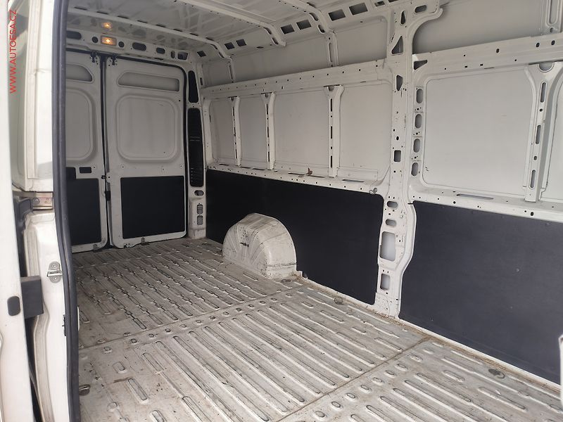 Peugeot Boxer (2018) 2.0HDi L4H2, ČR, 120kW, AC - fotka 10 z 22