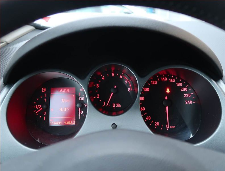 Seat Altea (2008) 1.4 TSI, rezervace - fotka 11 z 15