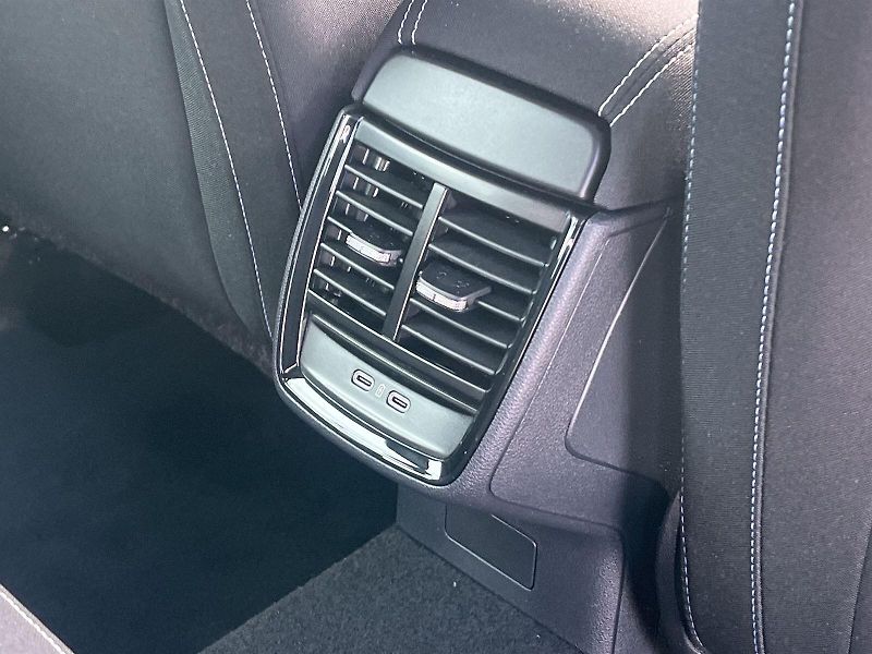 Škoda Kamiq (2026) 1.0 TSI 85 KW DSG Monte Carlo - fotka 24 z 27