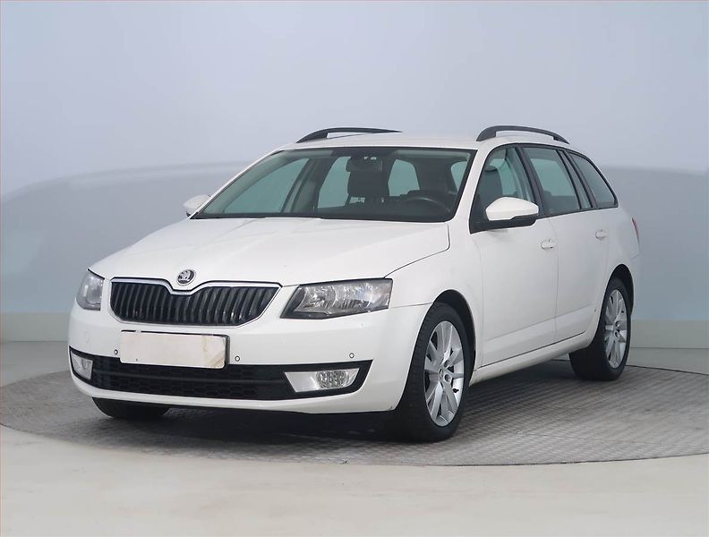 Škoda Octavia (2013) 2.0 TDI, Tempomat - fotka 2 z 18
