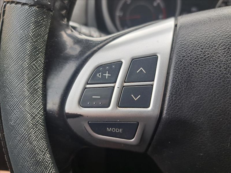 Mitsubishi ASX 1,8 Di-D  4x4 - fotka 32 z 50
