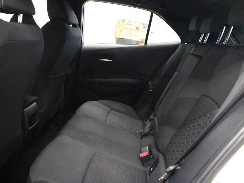 Toyota Corolla 1,2 Turbo, 1.majitel - fotka 13 z 34