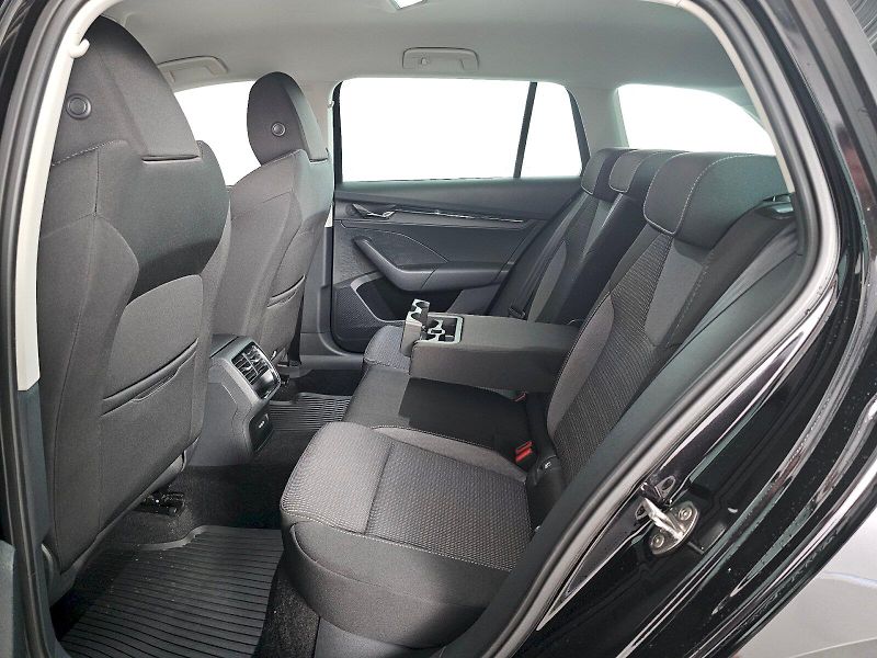 Škoda Octavia (2023) Combi 2.0TDI 85kw AMBITION - fotka 7 z 27