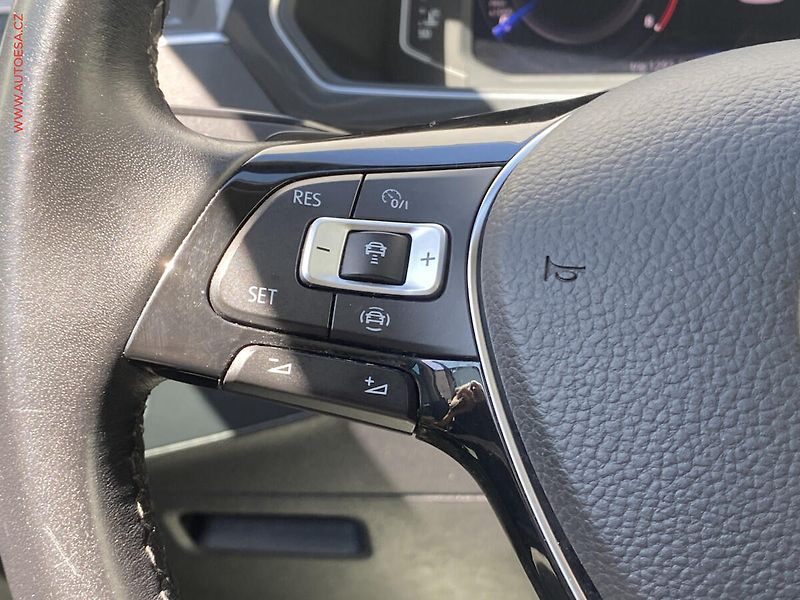 Volkswagen Tiguan (2019) 1.5 TSi, Highline, DSG, LED - fotka 13 z 20