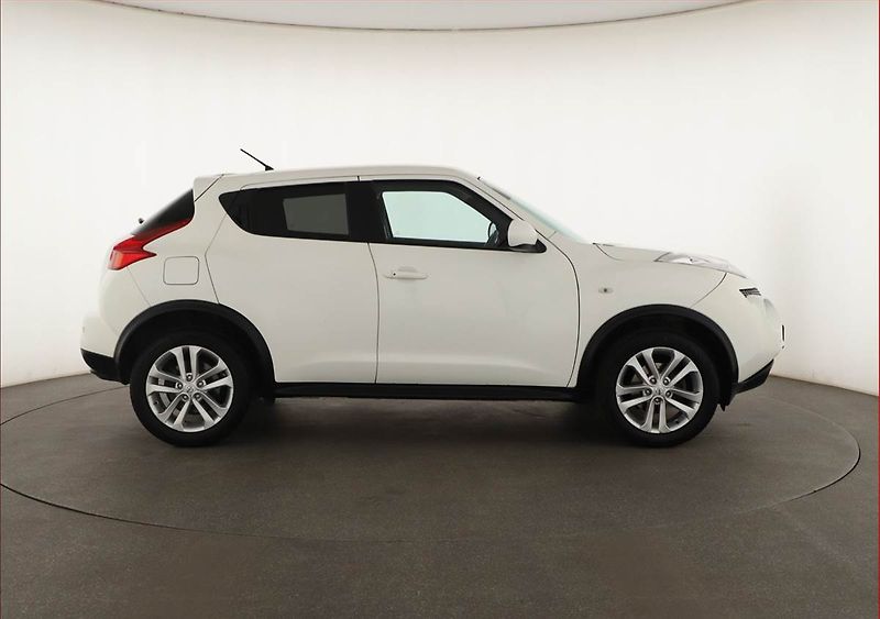 Nissan Juke (2012) 1.6 i, Automat, Navi, Tempomat - fotka 6 z 16