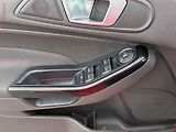 Ford Fiesta (2014) 1.0 EB, autoAC - náhled 12