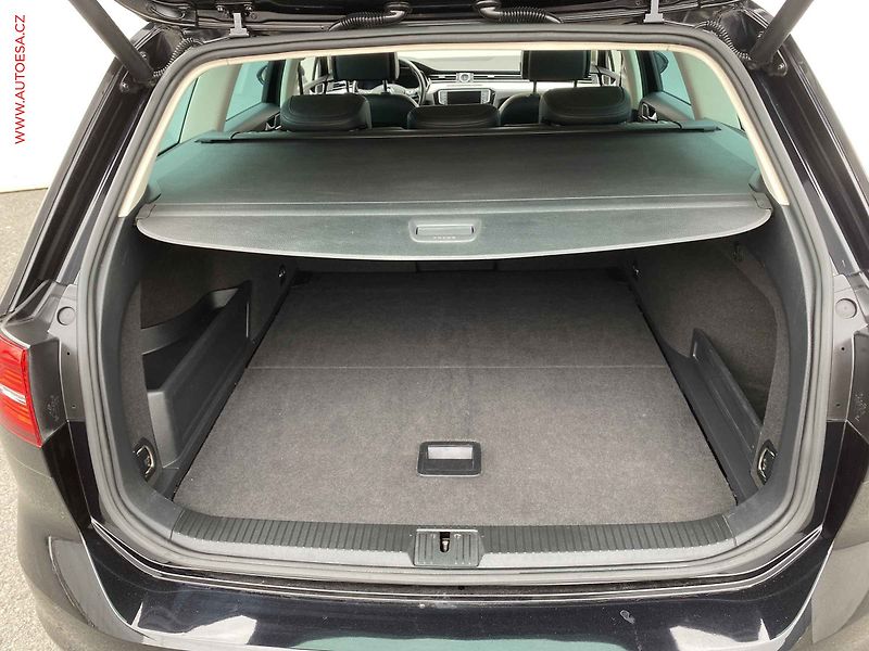 Volkswagen Passat (2014) 2.0 TDI 4Motion, ČR - fotka 7 z 19