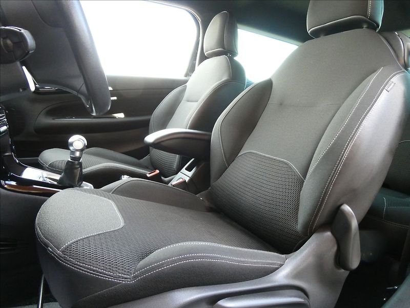 Citroën DS3 1,6 i 16V digi.klima, serviska - fotka 22 z 45