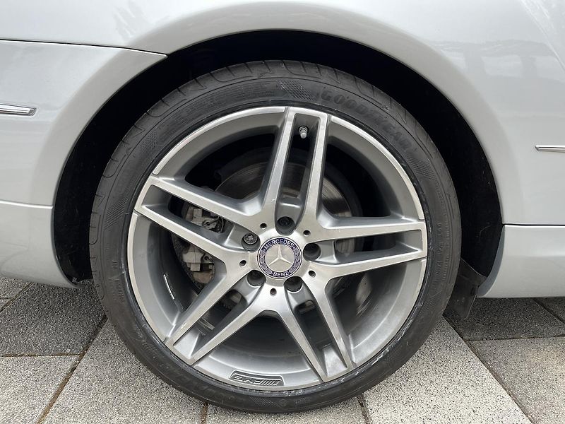 Mercedes-Benz Třídy E (2013) 350 i V6 AMG Styl paket (950) - fotka 30 z 39